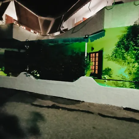 Διαμέρισμα Akrata Golden House *