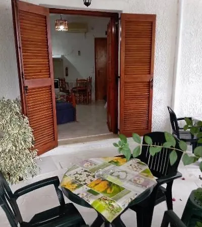 דירה Akrata Golden House *