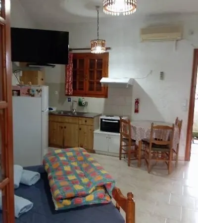 דירה Akrata Golden House *