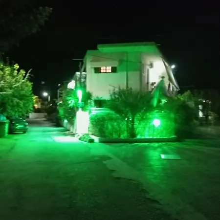 Apartment Akrata Golden House *