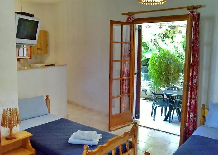 Akrata Golden House Apartamento *