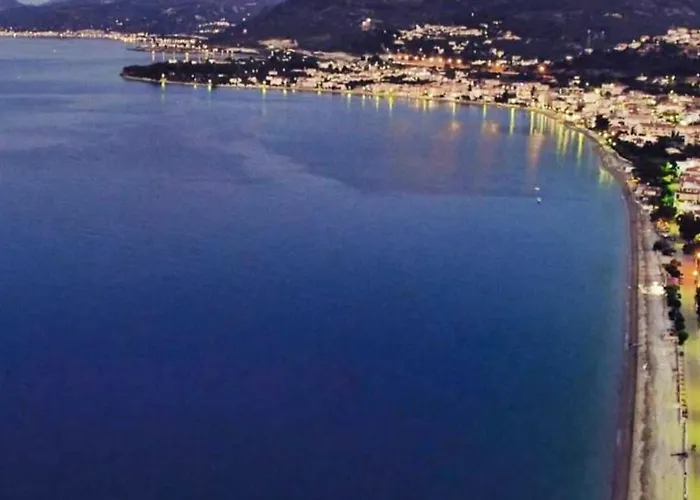 Akrata Golden House * Aigeira