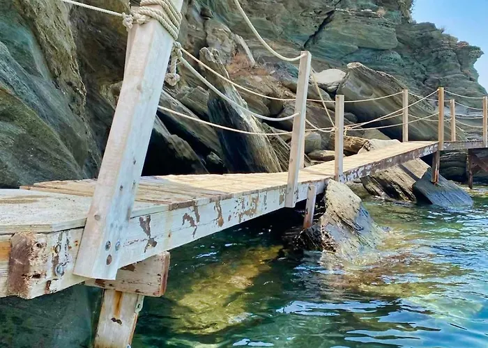 Akrata Golden House * Aigeira