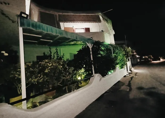 Akrata Golden House Apartamento *