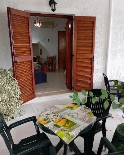 Appartement Akrata Golden House *