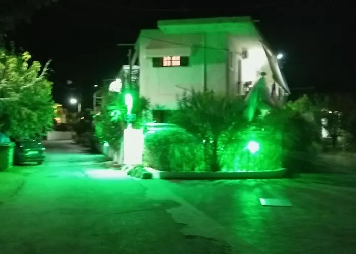 Appartement Akrata Golden House *